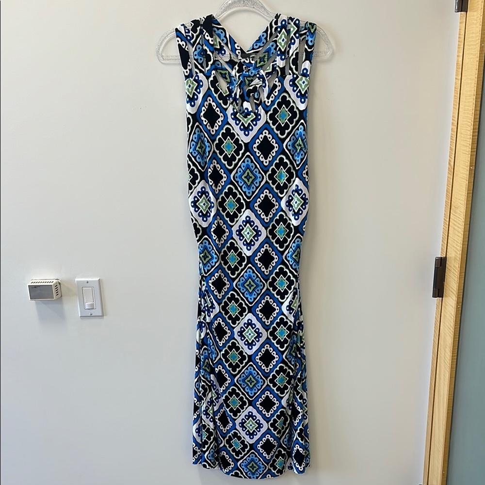 Geometric Sz Large Blue & White Maxi Dress with Cap Sleeve and V-Neck